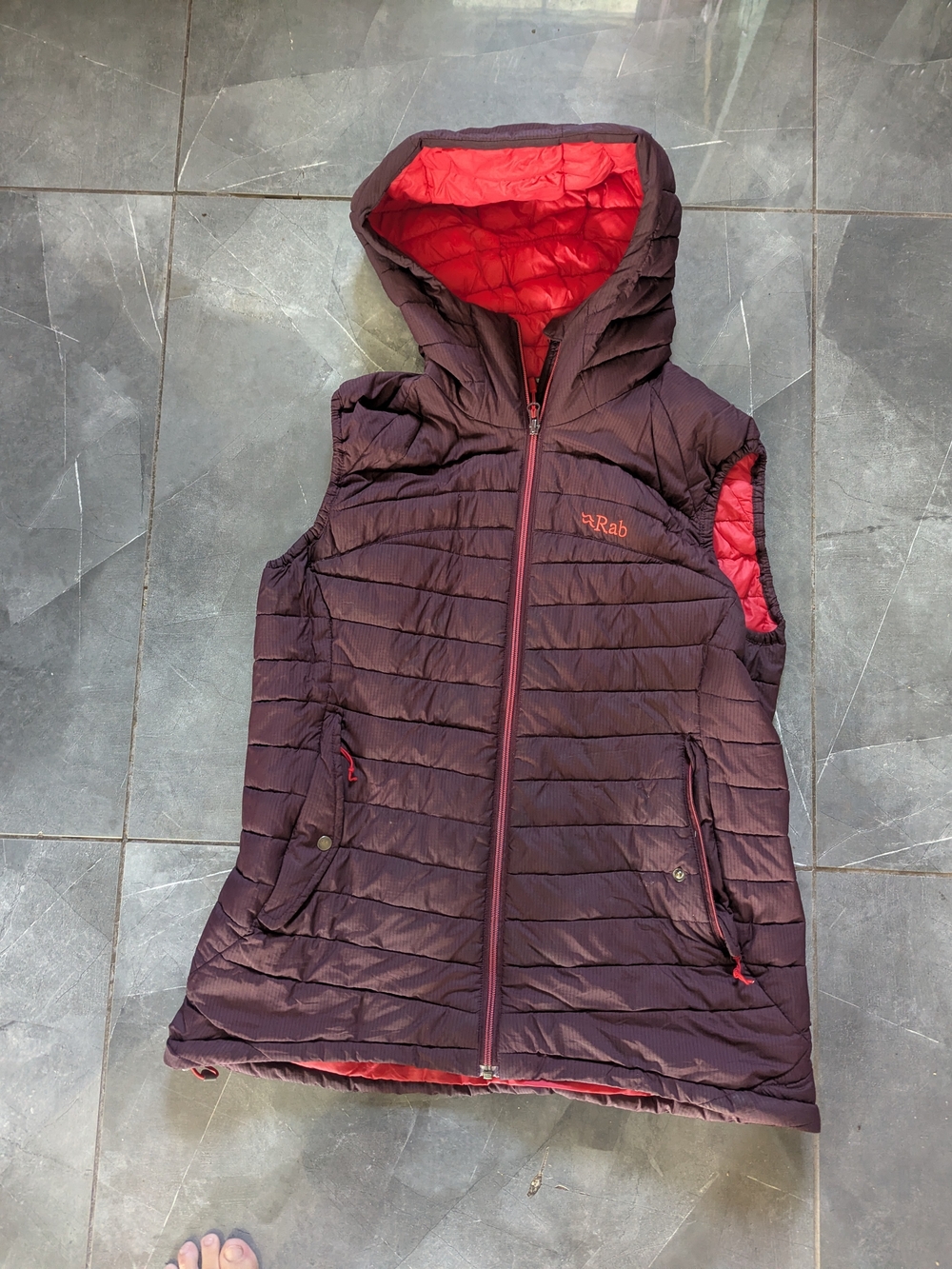 Women's RAB 12 ( Large) Hooded Insulated Vest - Deep Plum with Red Lining